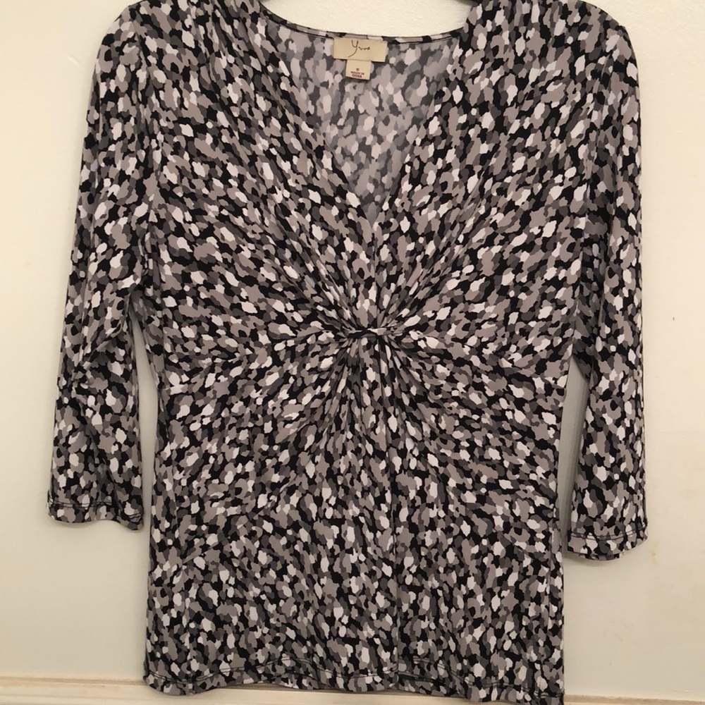 Black, gray and off-white blouse